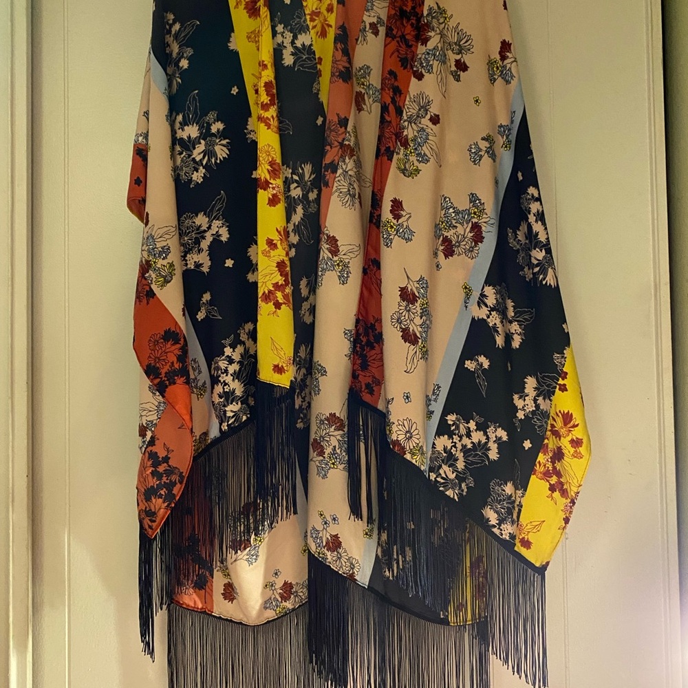 Floral Women's Shawl with Fringe